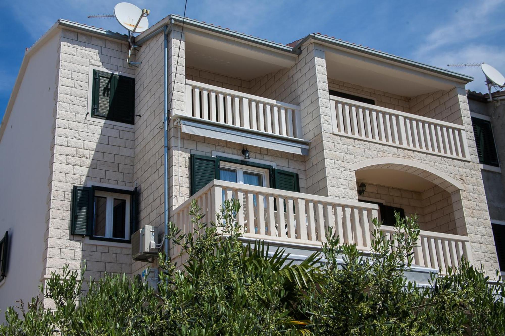 Sirius Apartments Bol Esterno foto